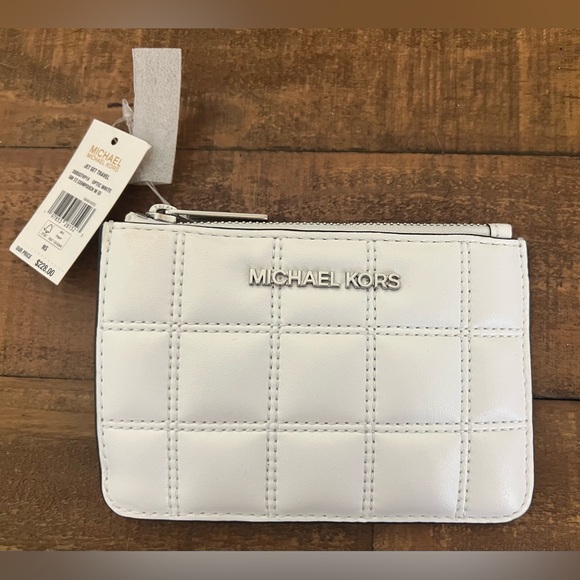 NWT Michael Kors White Quilted Card Holder Wallet - Picture 1 of 4